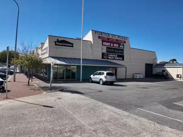 Just in! 15 17 Porter Street, PORT LINCOLN, SA 5606 Retail f.