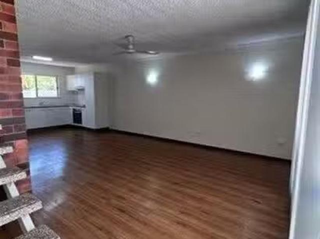 Unique 1/5 Windsor Street, Hermit Park, QLD 4812