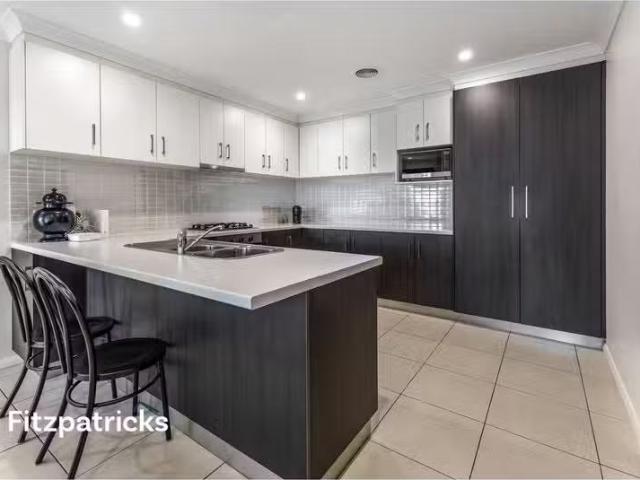 Unique 15 Burrundulla Road, Bourkelands House for rent Listed.