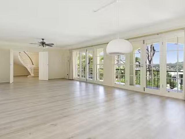 Charming 15 Emerstan Drive, Castle Cove, NSW 2069