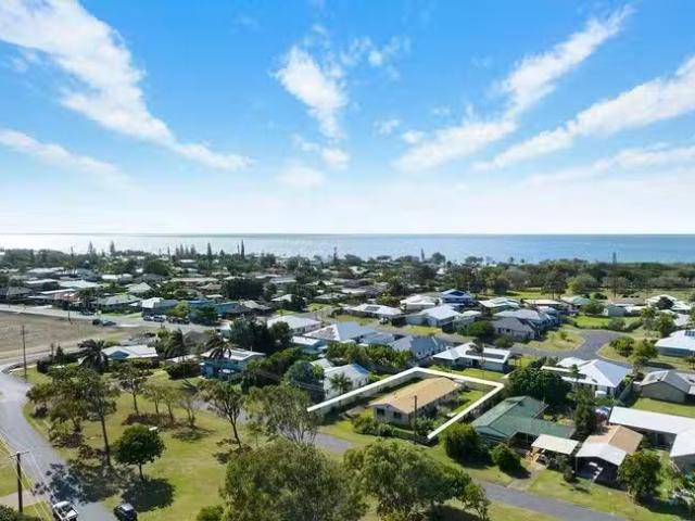 Cozy 1/5 Memory Boulevard, Innes Park, QLD 4670