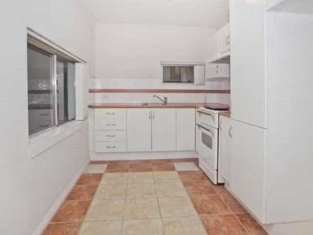 Rental! 1/60 Beverley Avenue, UNANDERRA Apartment for rent Li.
