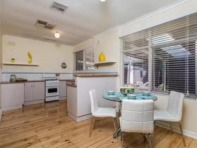 Cozy 1624 Main North Road, Brahma Lodge, SA 5109
