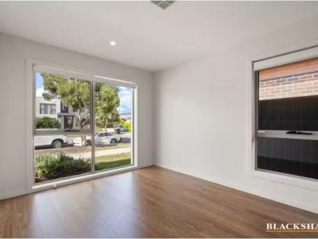 Charming 162 Bettong Avenue, Throsby House for rent Listed by.