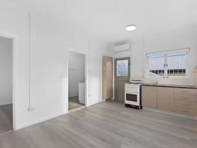 Deal! 1/65 Enoggera Road, Newmarket, QLD 4051