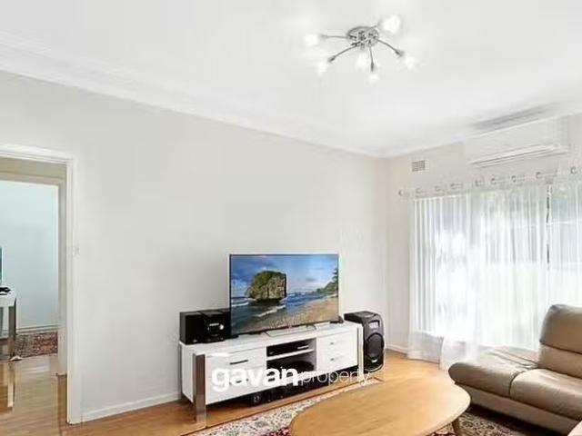 Just in! 16 Treloar Avenue, Mortdale, NSW 2223