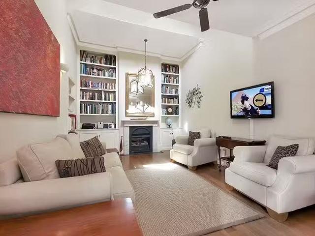 Cheap 16 Upper Road, Forest Lodge House for rent Listed by Mi.