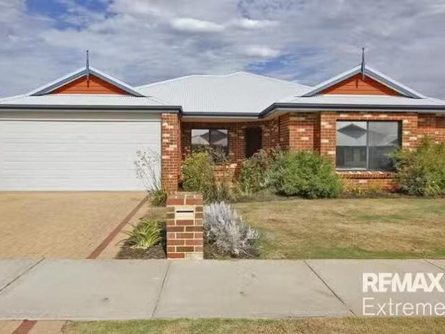 Cozy 16 Brasted Way, Butler, WA 6036