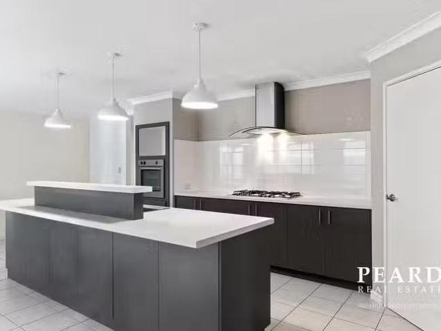 Nice 16 Dulles Way, Clarkson, WA 6030