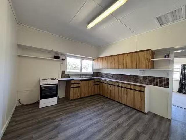 Just in! 16 Gould Street, Warracknabeal, VIC 3393