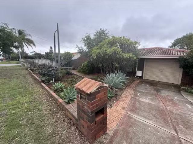 Charming 16 Mckenzie Road, Samson, WA 6163