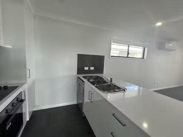 Rental! 16 Scampi Drive, Clinton, QLD 4680