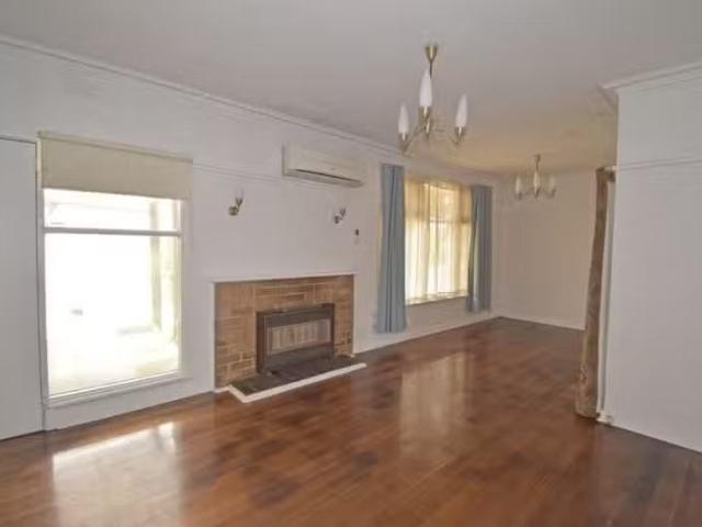 Just in! 16 Sheffield Street, Bentleigh East VIC 3165 House.