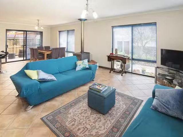 Rental! 16 Spinebill Ramble, Margaret River, WA 6285