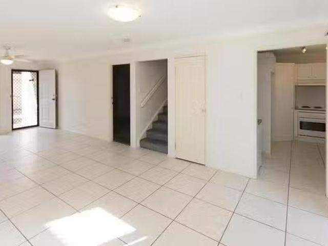 Unique 1/70 York Street, Coorparoo, QLD 4151