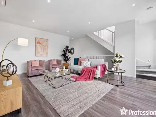 Cheap 17/13 Greville Street, Caroline Springs VIC 3023
