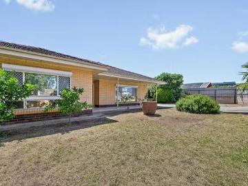 Cozy 172 Main Road, Mclaren Vale, SA 5171