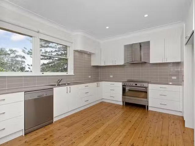 Just in! 173 Charlestown Road, Kotara South, NSW 2289