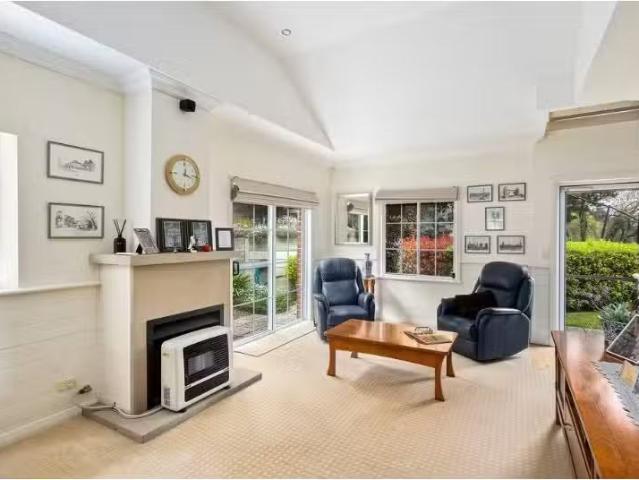 Nice 17/67 Kirkham Street, Moss Vale House for rent Listed by.
