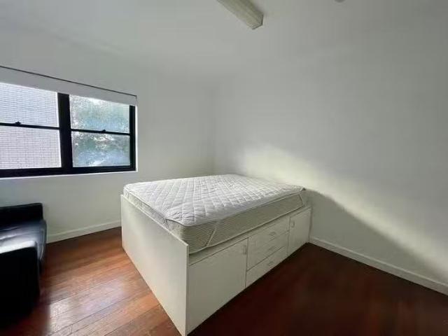 Cozy 17/8 Liberty Street, Enmore, NSW 2042