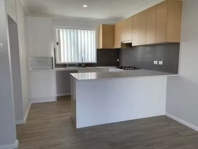 Deal! 181A Awaba Road, TORONTO Apartment for rent Listed by P.