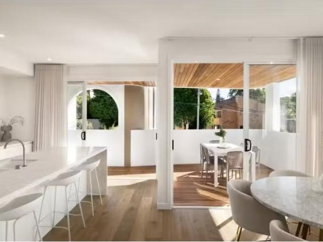 Just in! 1/88 Beatrice Street, Taringa Townhouse for rent Lis.