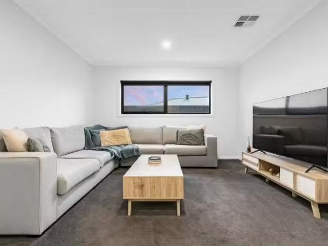 Nice 18 Thomas St, Gol Gol House for rent Listed by Leah Blac.