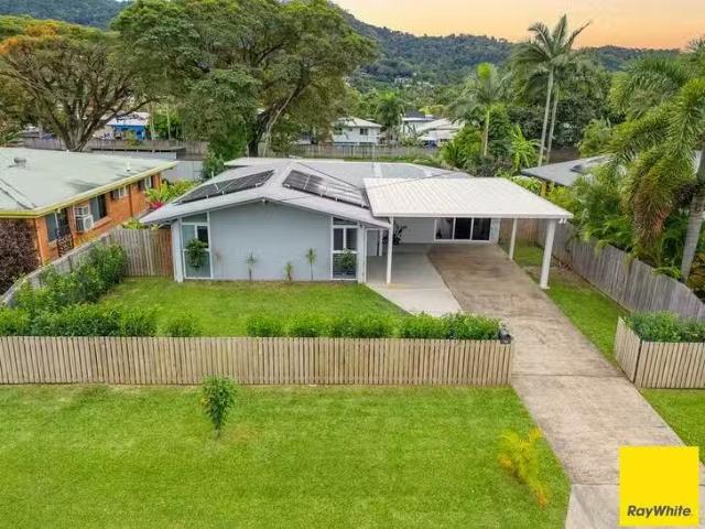 Unique 18 Torrance Avenue, Edge Hill, QLD 4870