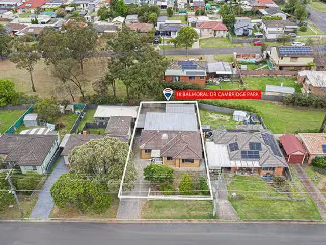 Charming 18 Balmoral Drive, Cambridge Park, NSW 2747