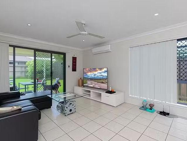 For Rent! 18 Goolwa Court, Pimpama, QLD 4209
