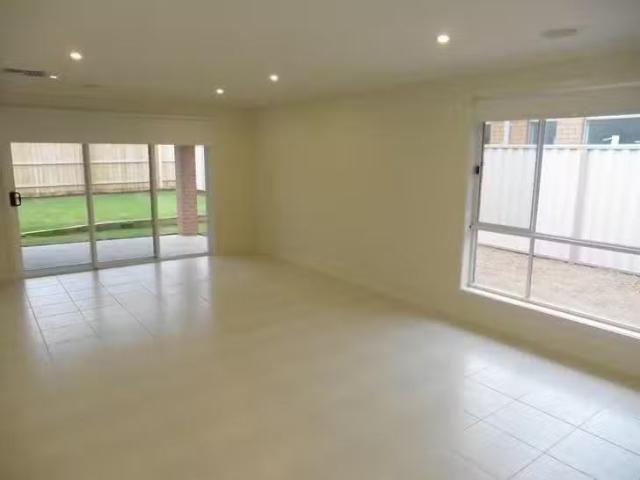 Charming 18 Isabel Street, Pakenham, VIC 3810