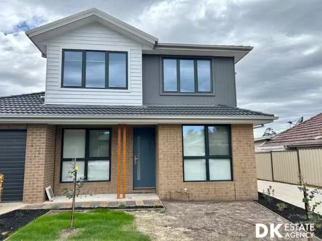 Unique 1/8 Kevin St, Sunshine VIC 3020