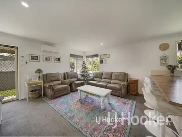 Rental! 18 Mountain Street, Sanctuary Point, NSW 2540