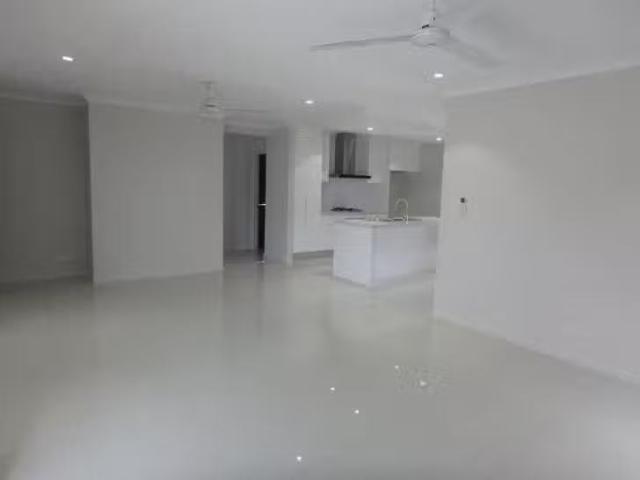Rental! 18 Starcke Trail, Smithfield, QLD 4878