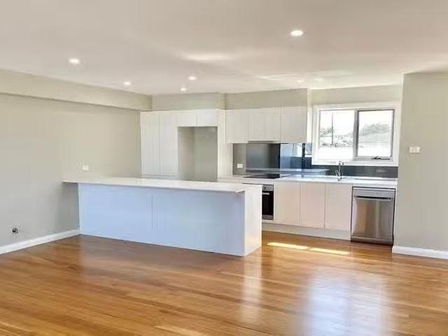 Rental! 1/8A Bourke Street, Adamstown, NSW 2289