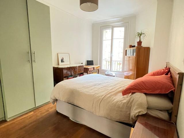 Charming 1900s apartment in a peaceful neighborhood, Paris Amsterdam Apartments for Rent