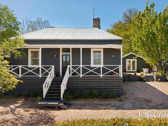 Charming 1910s Victorian with captivating parkland views & separate studio