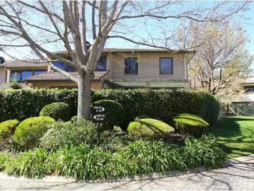 Rental! 19/28 Black Street, Yarralumla Townhouse for rent Lis.