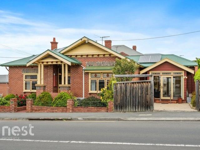 Charming 1928 Character Home in the Heart of Sandy Bay