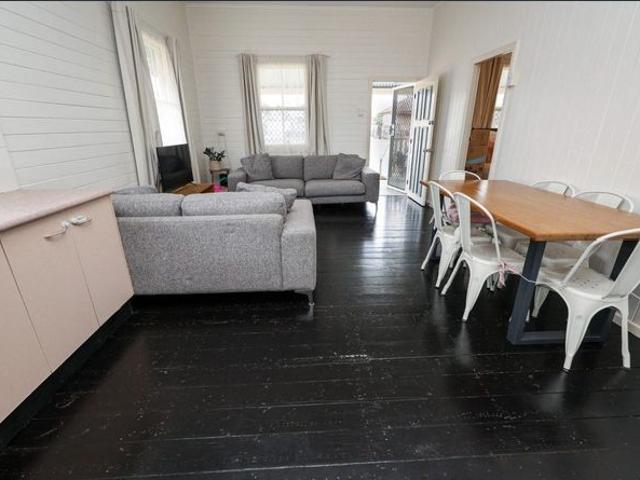 Charming 1920s Miners Cottage – Character, Charm & Convenience!