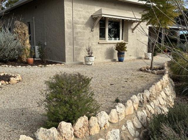 Charming 1930's Homestead on approximately 1 Hectare Peace,Privacy and Country living