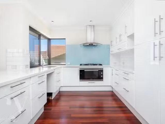 New 194 Ewen Street, Doubleview, WA 6018