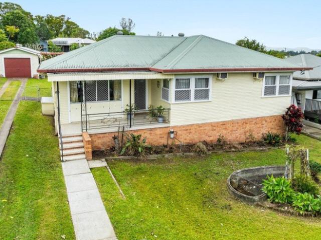 Charming 1950's home in South casino