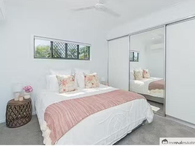 Nice 1/99 Wandal Road, Wandal, QLD 4700