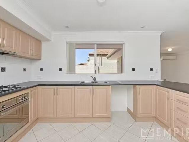 Cheap 1/9 Bilcich Gardens, Spearwood, WA 6163