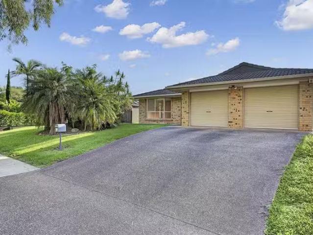 Charming 19 Castlerea Street, TINGALPA, QLD 4173 House for R.