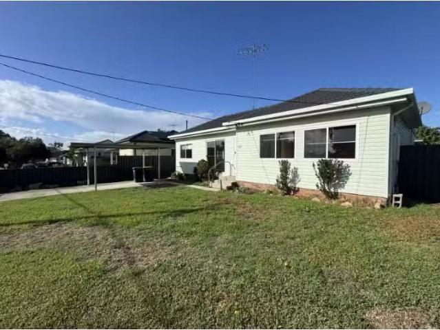 Cheap 19 Dan Crescent, Colyton House for rent Listed by Fayez.
