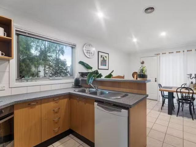 Nice 19 Egginton Street, Brunswick West VIC 3055
