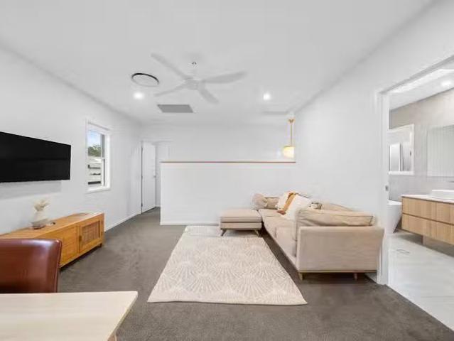 Cozy 1/9 Forest Sound Place, Palmwoods, QLD 4555