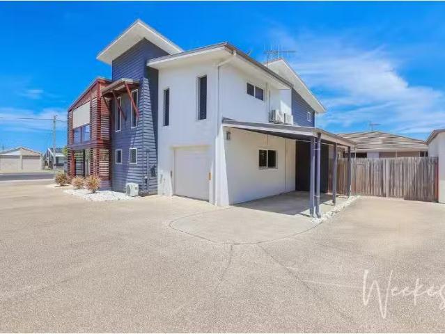 Charming 1/9 Judith Street, Bargara Townhouse for rent Listed.